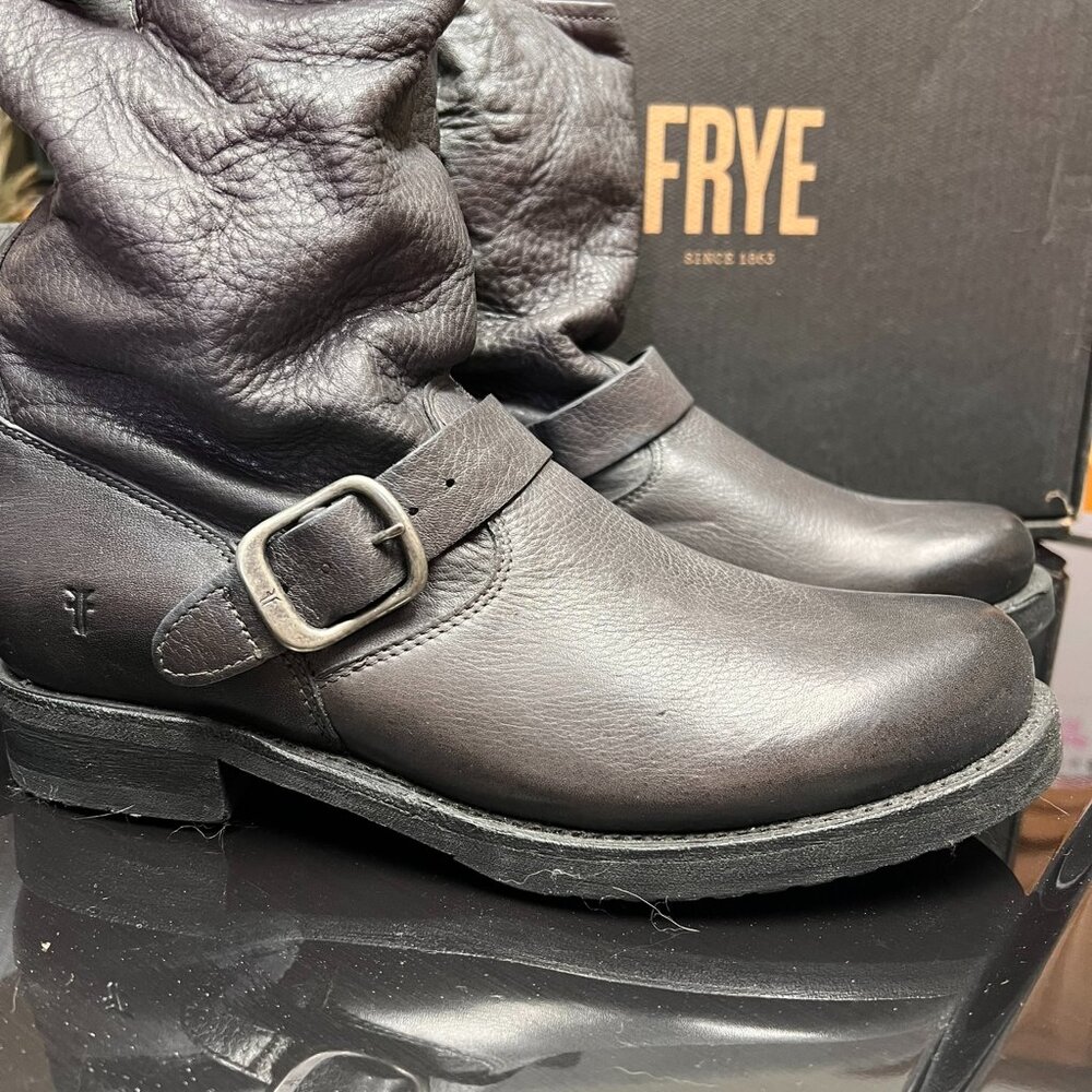 Frye Veronica Short Boots - Smoke